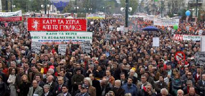 Grecia: La huelga general de 48 horas se convierte en la mayor protesta de trabajadores en décadas