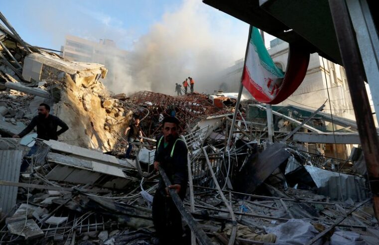 LOS IRANÍES SUFREN ENTRE LAS BOMBAS DE LOS IMPERIALISTAS Y LAS BALAS DE LOS TIRANOS